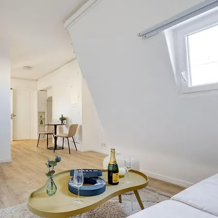 519 Rethy - Spacious In Apartment *